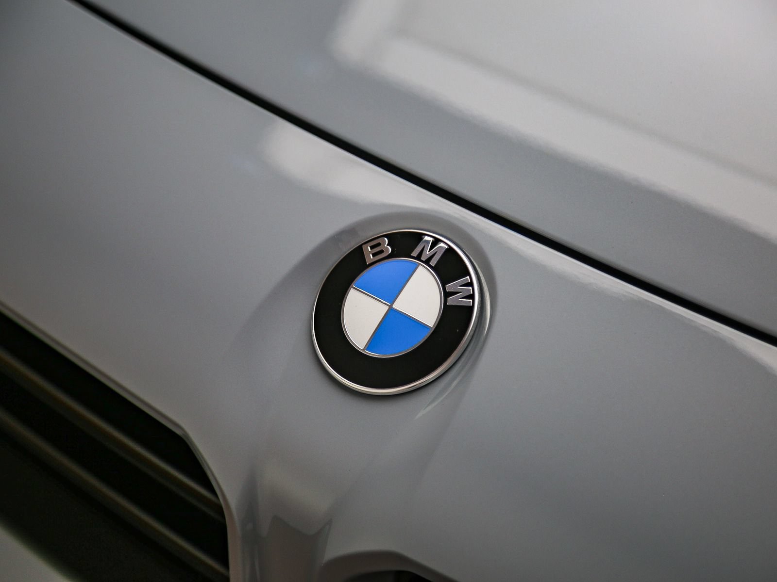 Used 2024 BMW M2 w/ Lighting Package RWD image 9