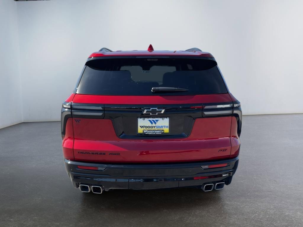 Used 2025 Chevrolet Traverse RS AWD/4WD image 4