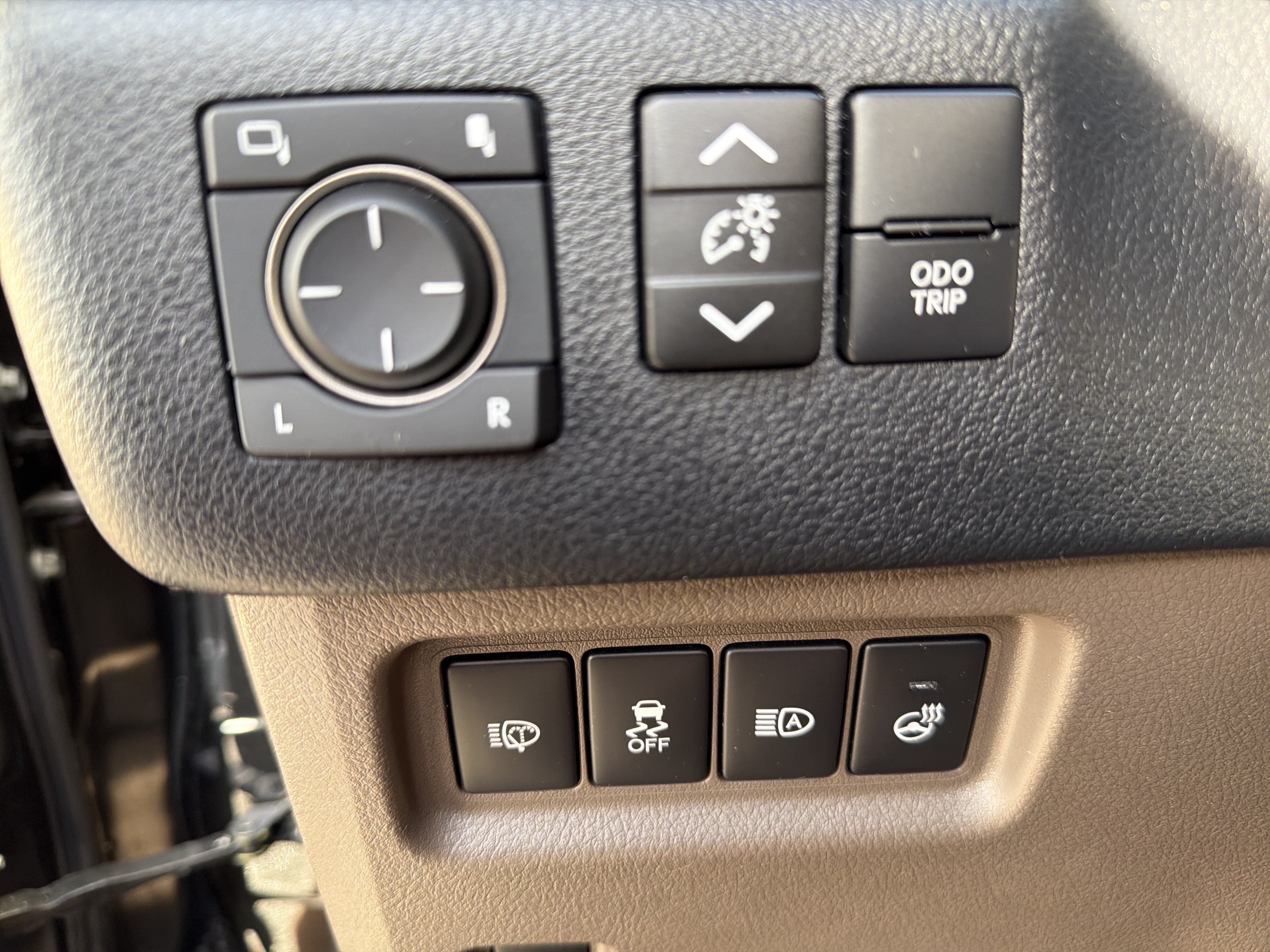 Used 2023 Lexus GX 460 Premium w/ Premium Package AWD/4WD image 15