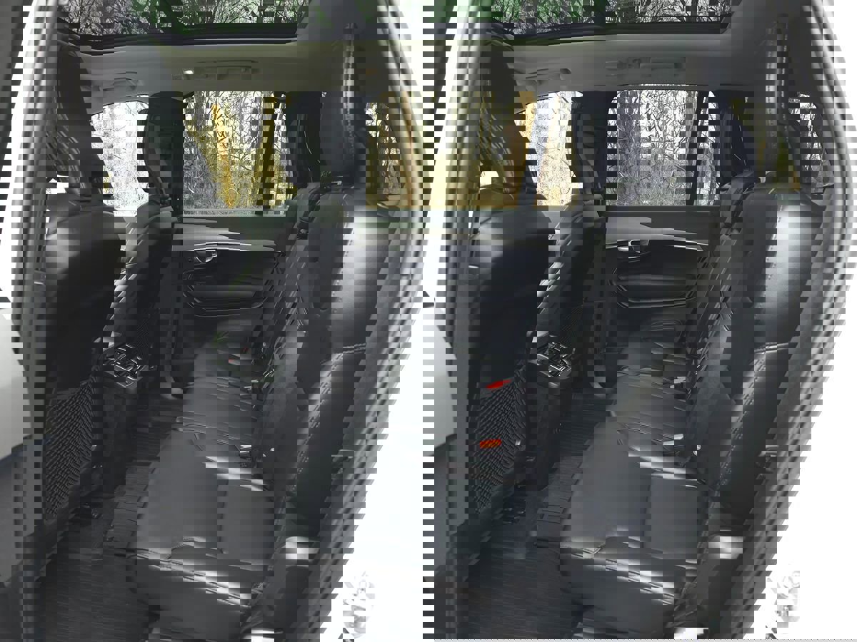 Used 2024 Volvo XC90 B5 Core w/ Climate Package image 15