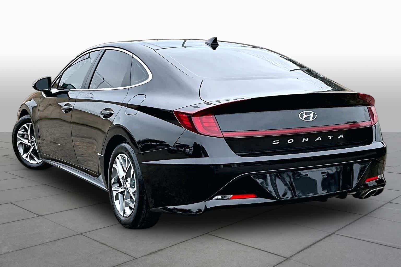 Used 2023 Hyundai Sonata SEL w/ Convenience Package FWD image 12