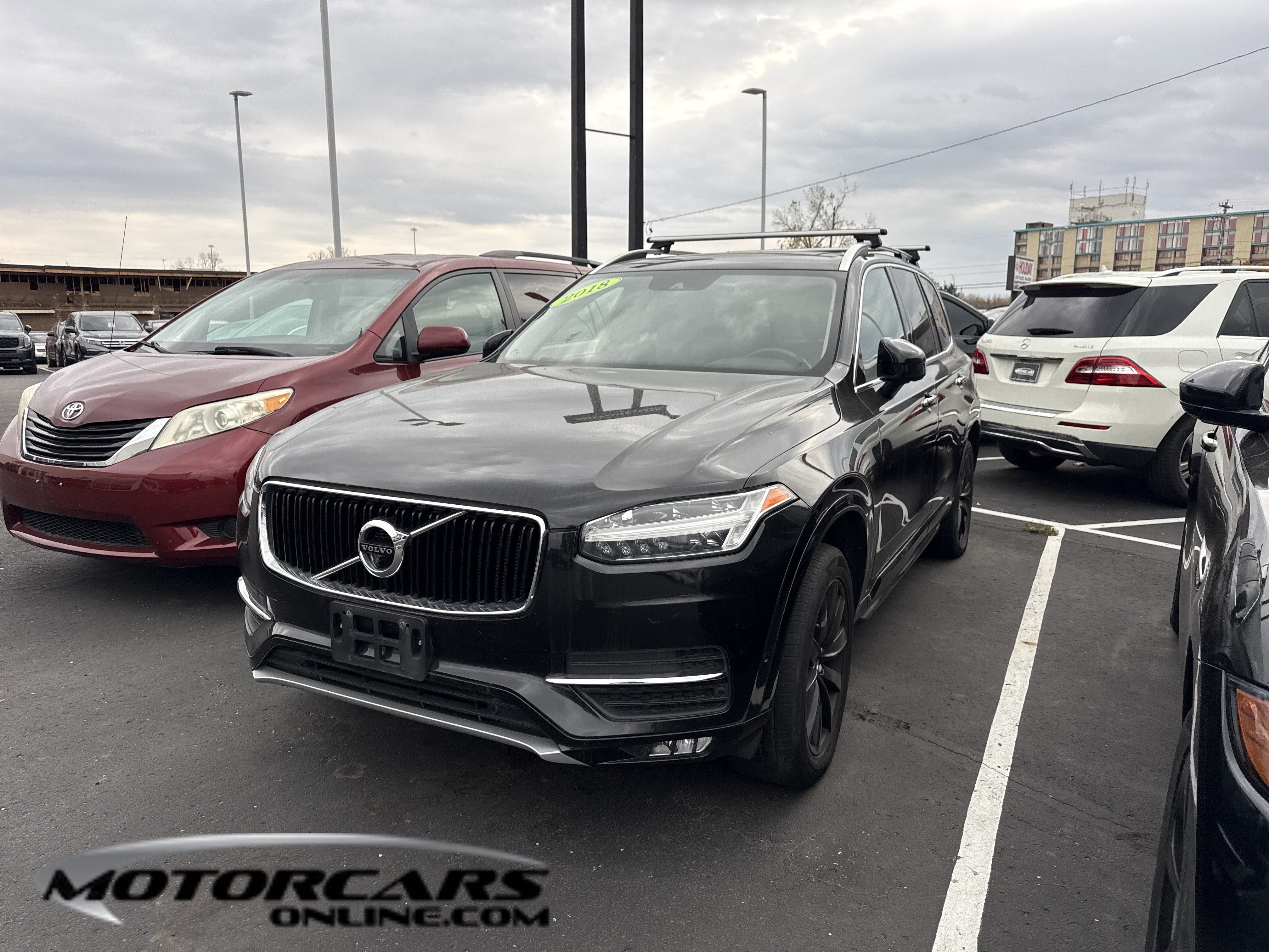 Used 2018 Volvo XC90 T5 Momentum w/ Convenience Package AWD/4WD image 1