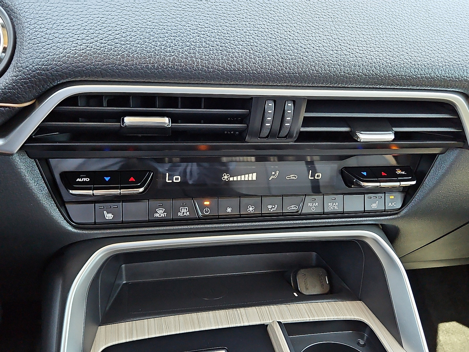 Used 2025 MAZDA CX-90 Plug-In Hybrid w/Premium Sport image 17