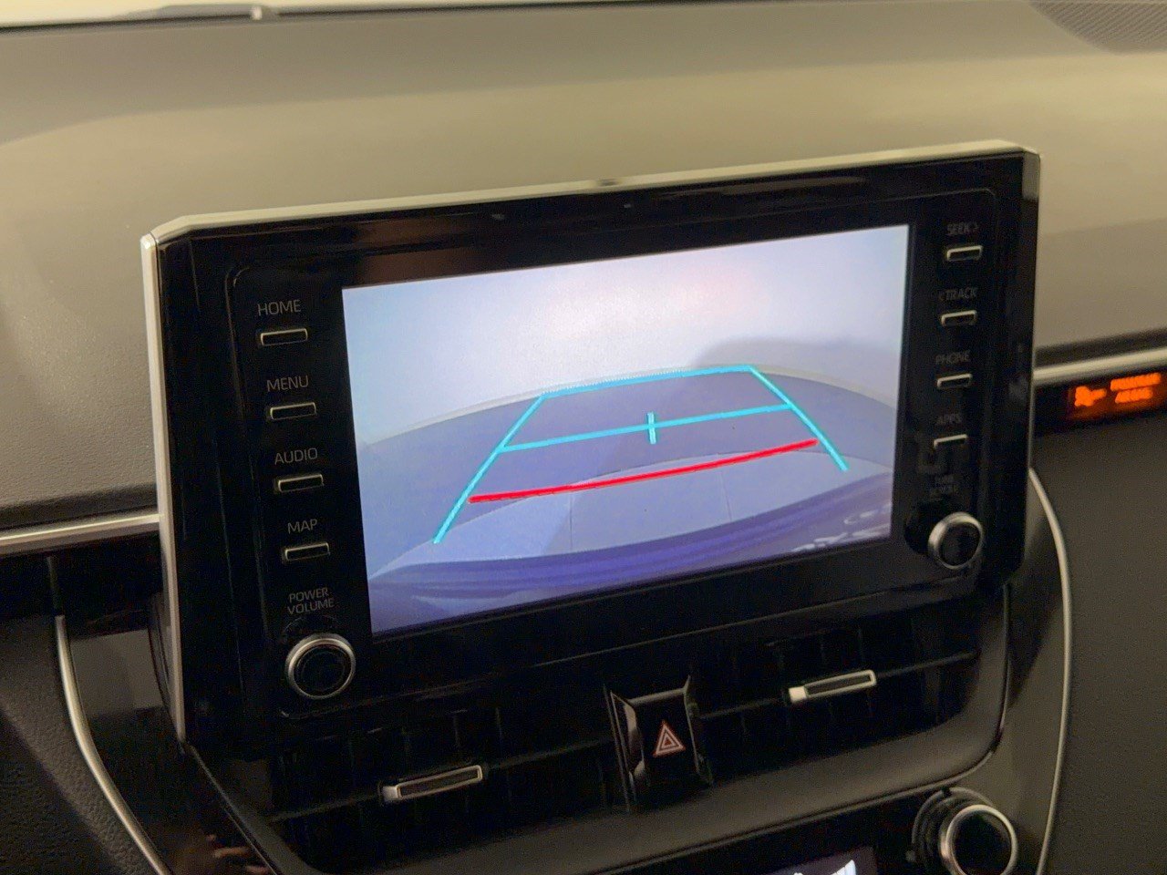 Used 2020 Toyota Corolla SE FWD image 18