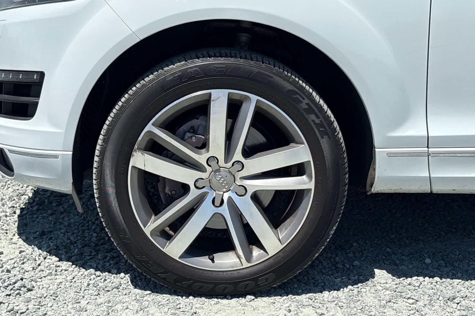 Used 2015 Audi Q7 3.0T Premium Plus w/ Premium Plus Package AWD/4WD image 12