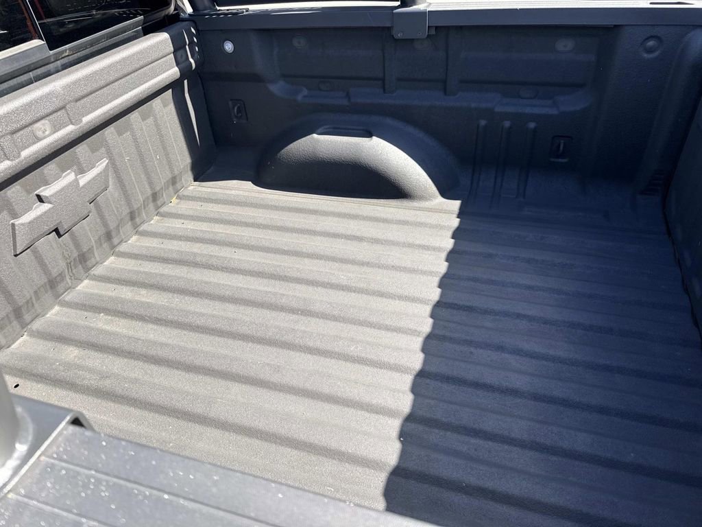 Used 2020 Chevrolet Colorado LT w/ Luxury Package RWD image 14