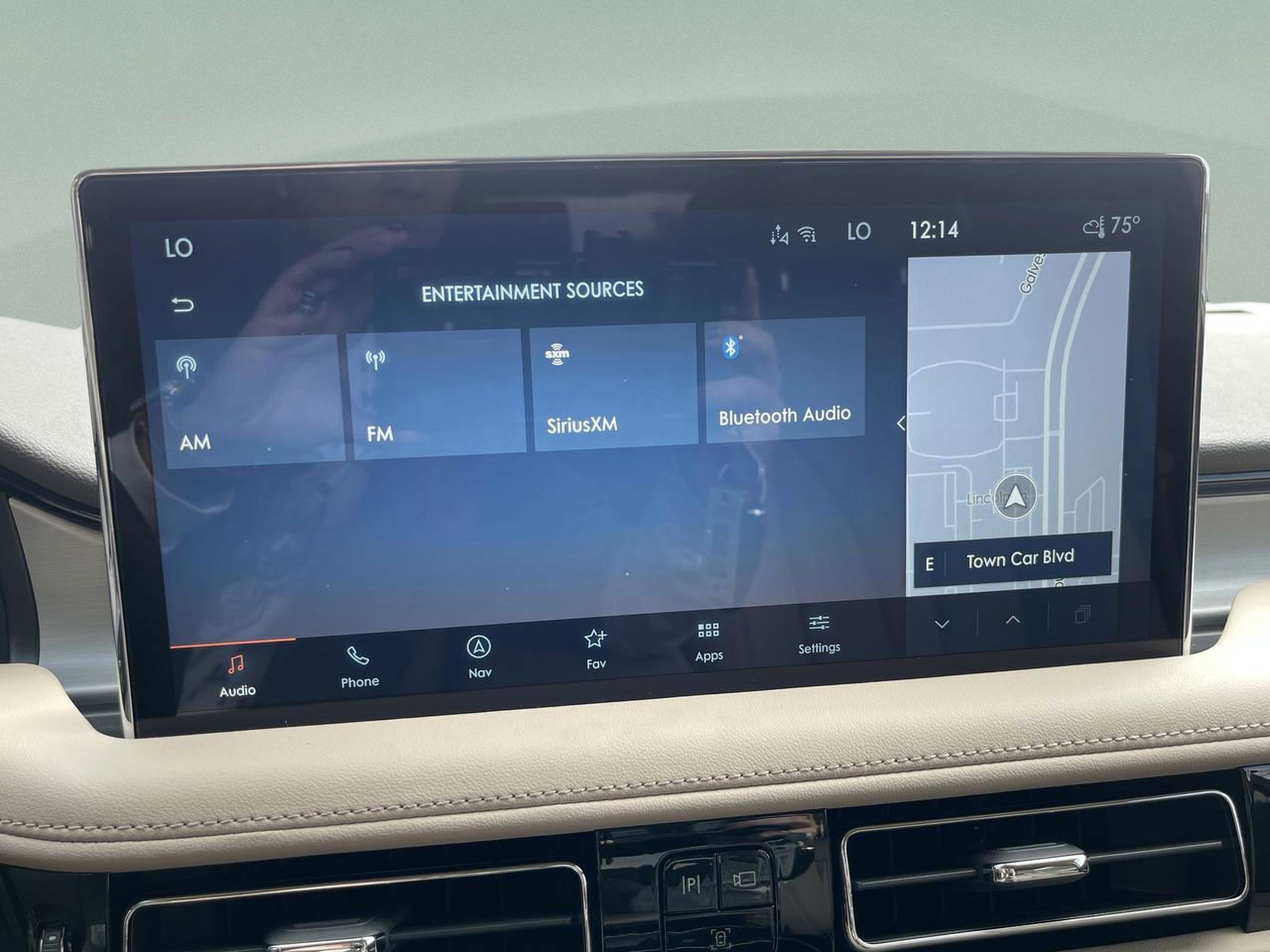 Used 2021 Lincoln Nautilus AWD w/ Equipment Group 101A image 25