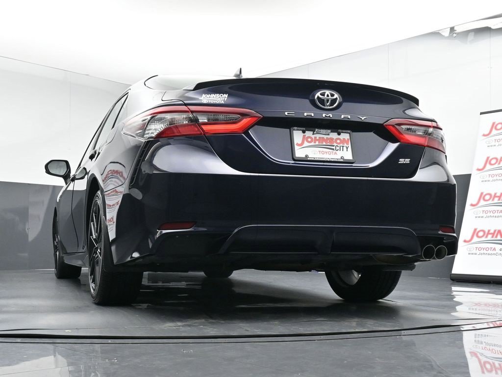 Used 2021 Toyota Camry SE image 38