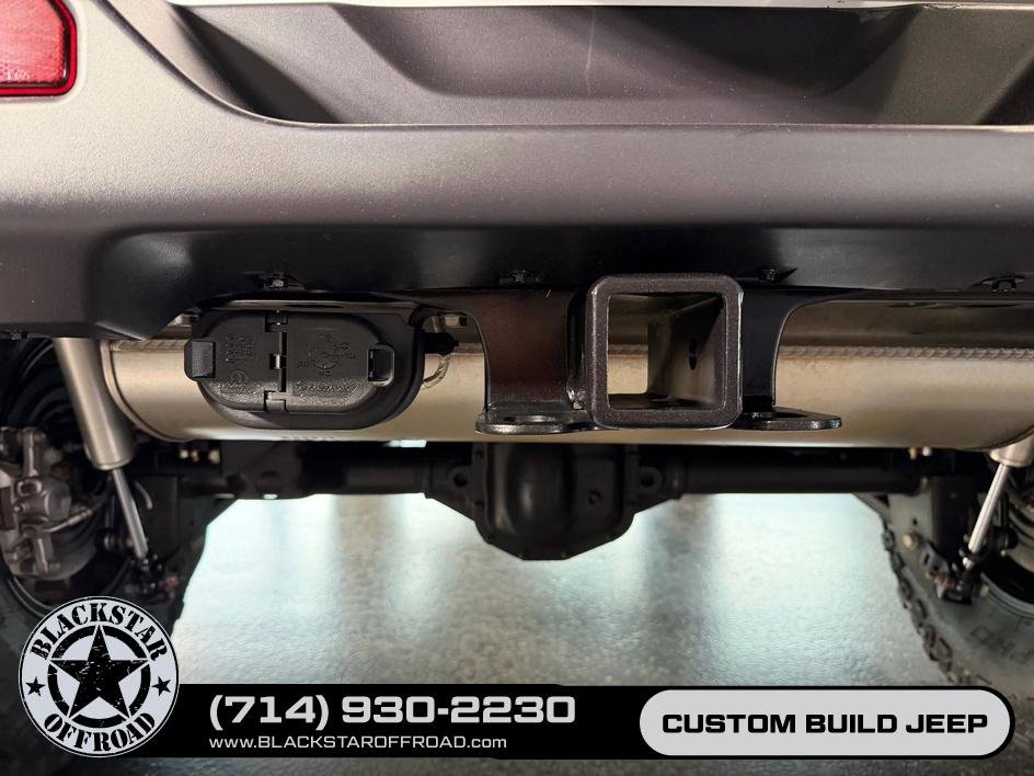 Used 2025 Jeep Wrangler Unlimited Rubicon AWD/4WD image 13