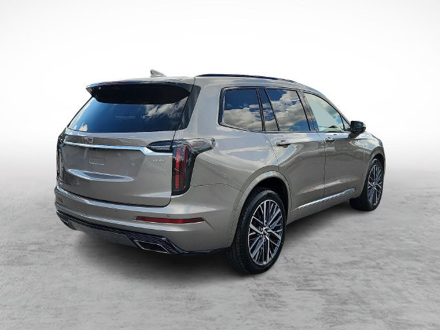 Certified 2022 Cadillac XT6 Sport w/ Platinum Package AWD/4WD image 4