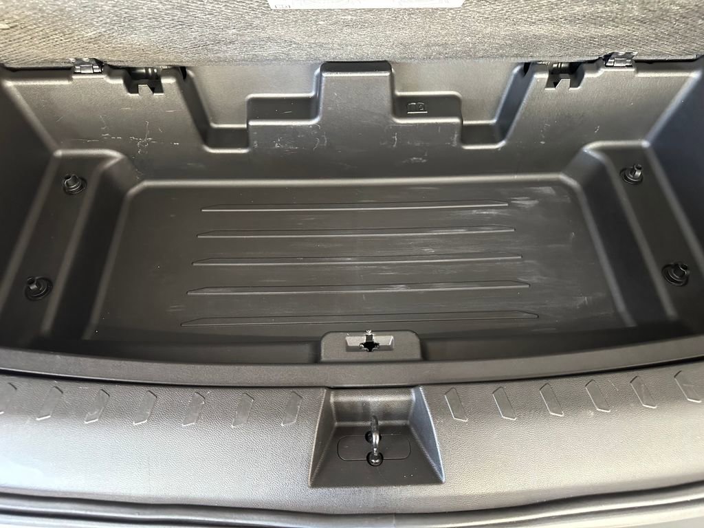 Used 2020 Chevrolet Traverse LT FWD image 41