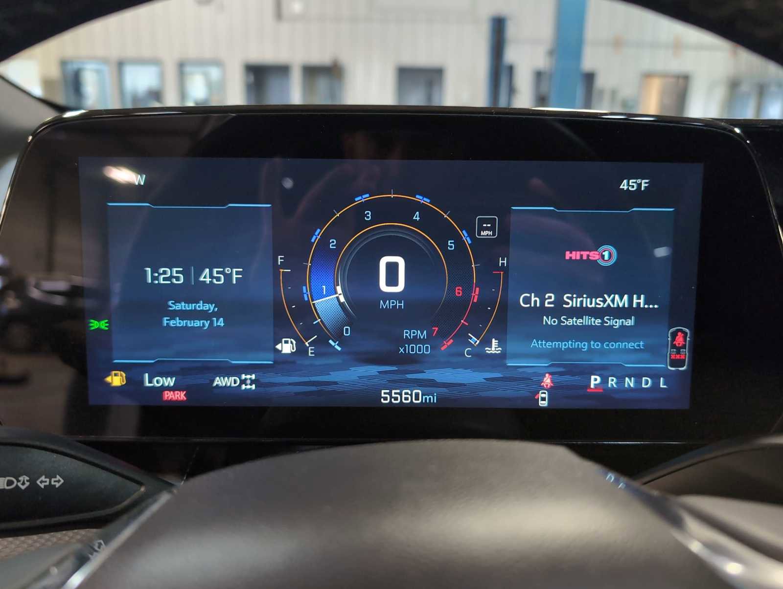 Used 2025 Chevrolet Equinox LT w/ Safety and Technology Package image 11