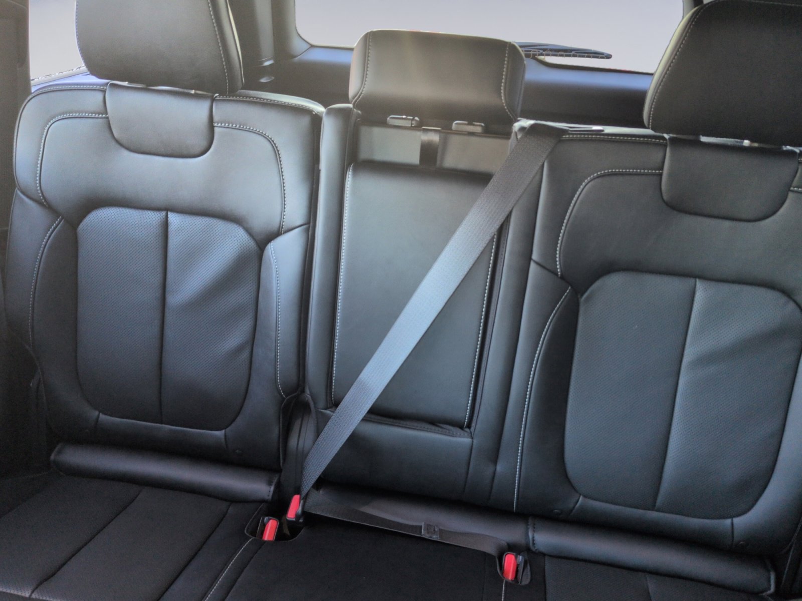 New 2026 Jeep Grand Cherokee Limited Reserve image 13