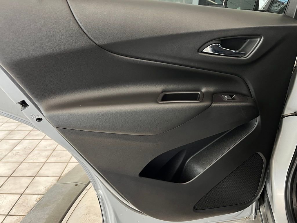 Used 2019 Chevrolet Equinox LT w/ Driver Convenience Package image 27