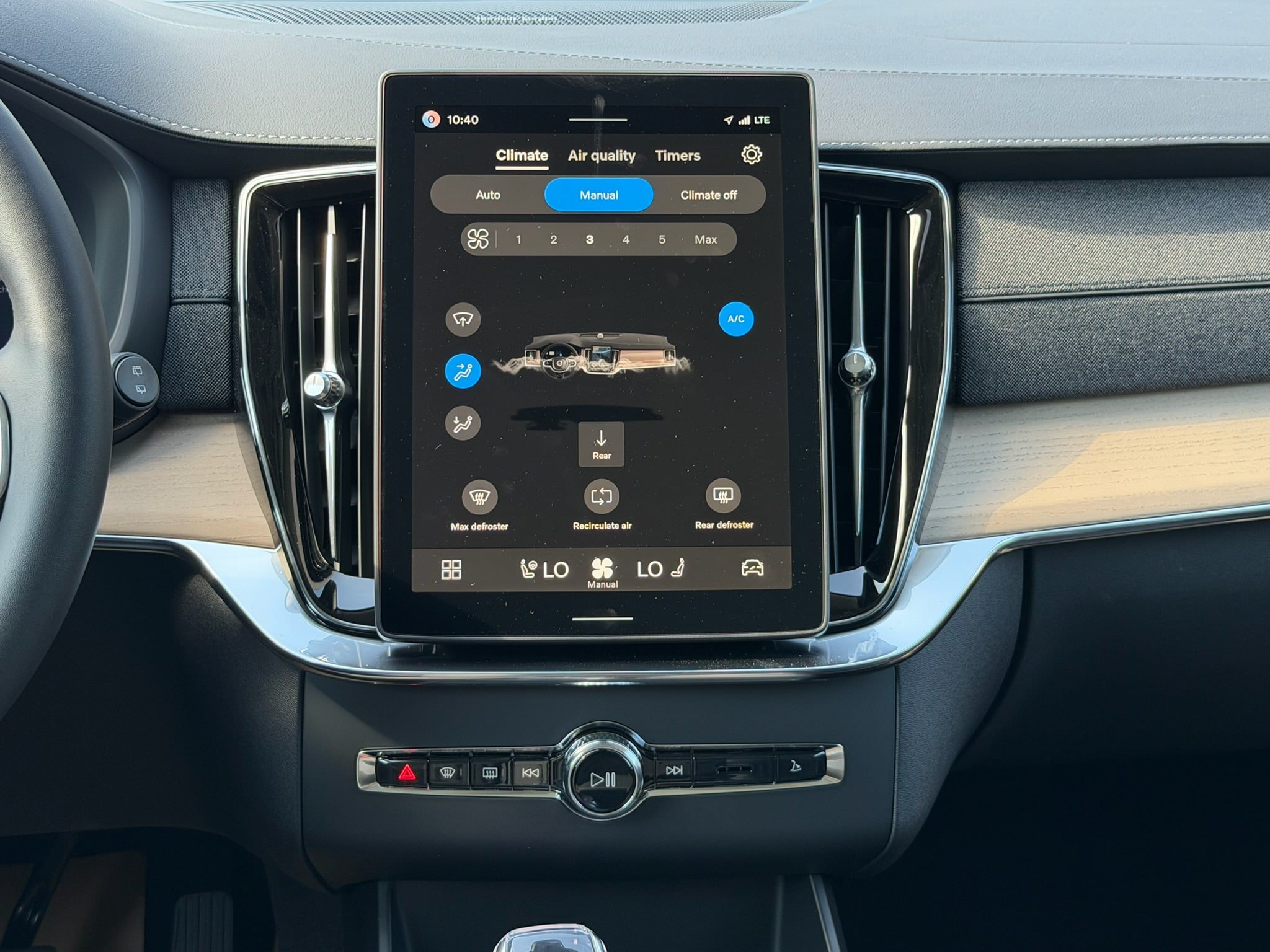 New 2027 Volvo XC90 T8 Bright AWD/4WD image 13