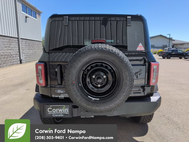 New 2026 Ford Bronco Outer Banks w/ Black Appearance Package AWD/4WD image 4