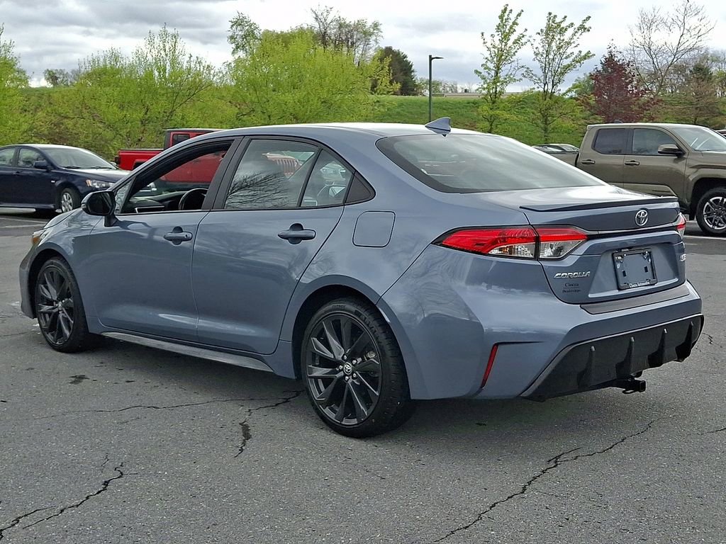 Used 2023 Toyota Corolla SE FWD image 7