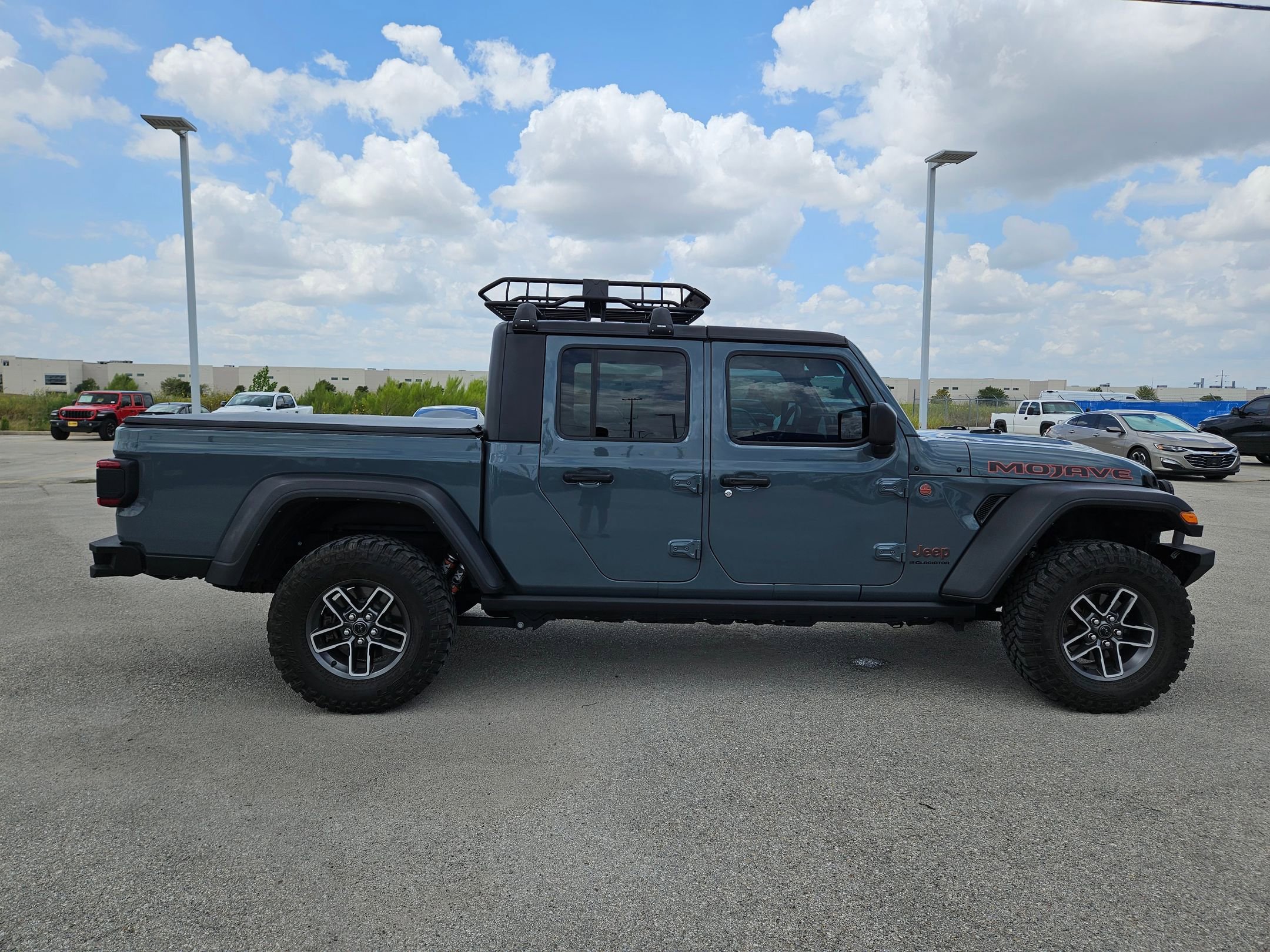 Certified 2024 Jeep Gladiator Mojave w/ Technology Group image 2
