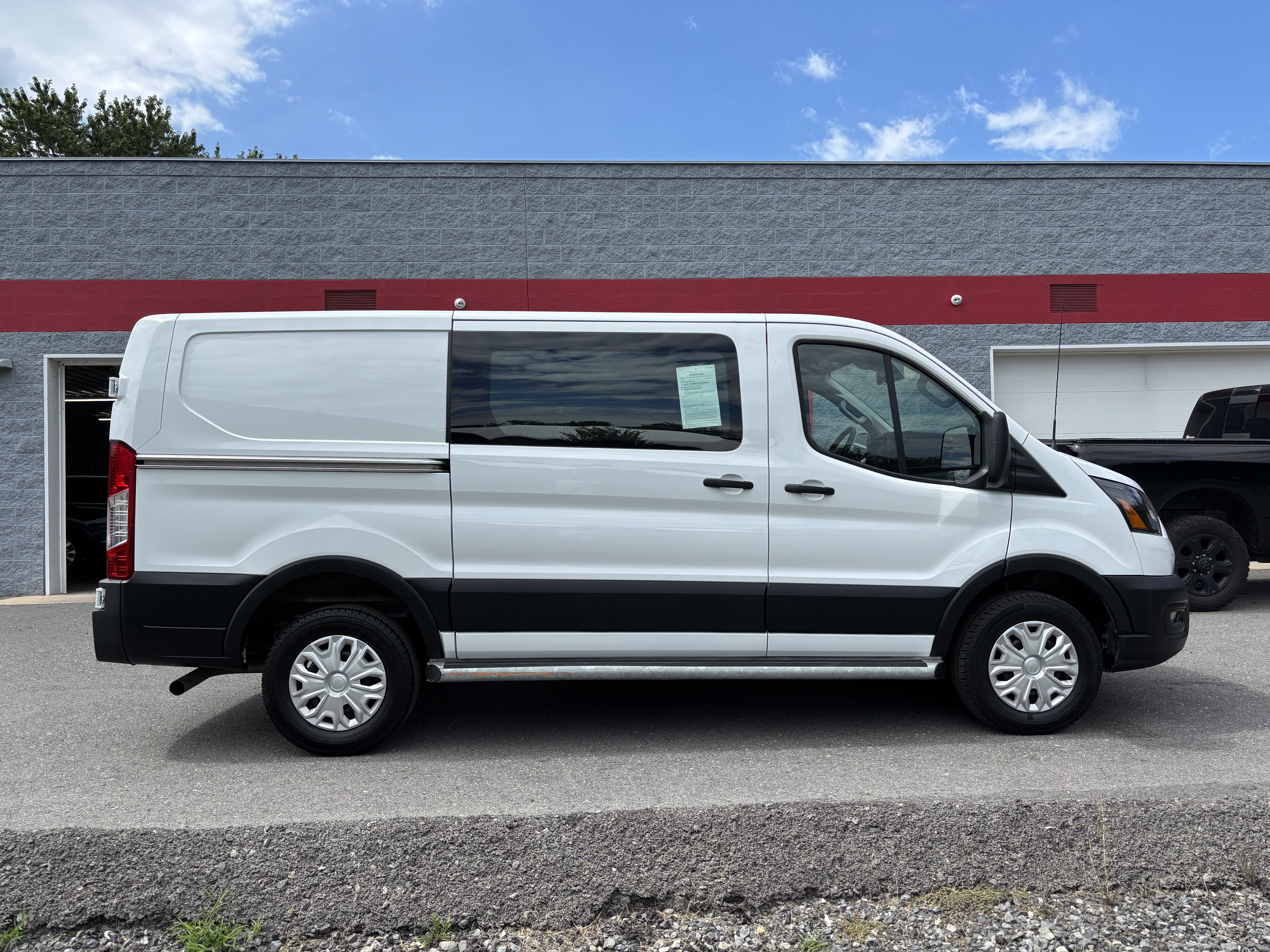 Used 2025 Ford Transit 250 Low Roof w/ Exterior Upgrade Package RWD image 2