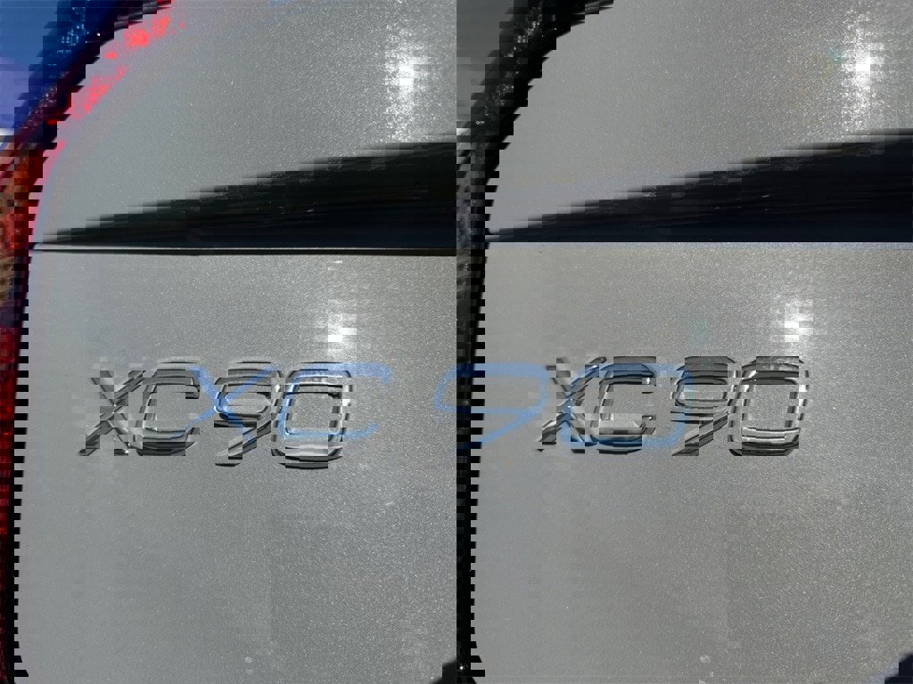 New 2025 Volvo XC90 B6 Ultra w/ Protection Package Premier image 8
