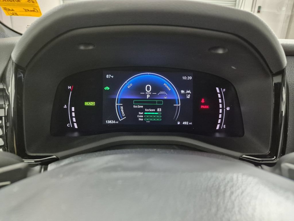 Used 2025 Toyota Camry SE FWD image 16