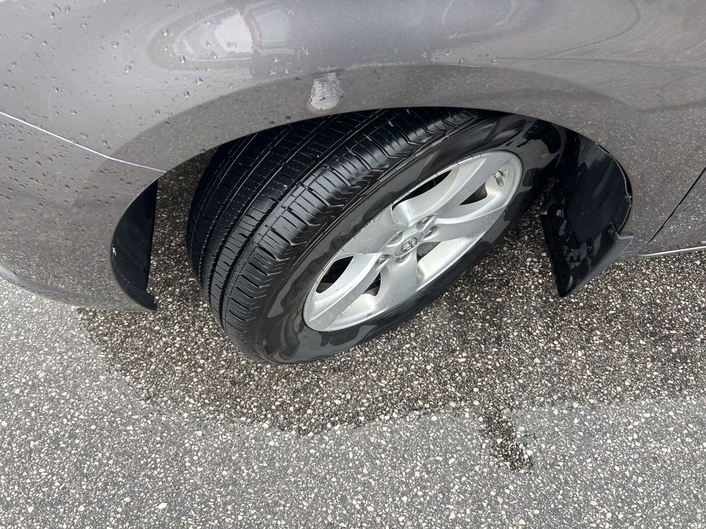 Used 2017 Toyota Sienna LE image 35