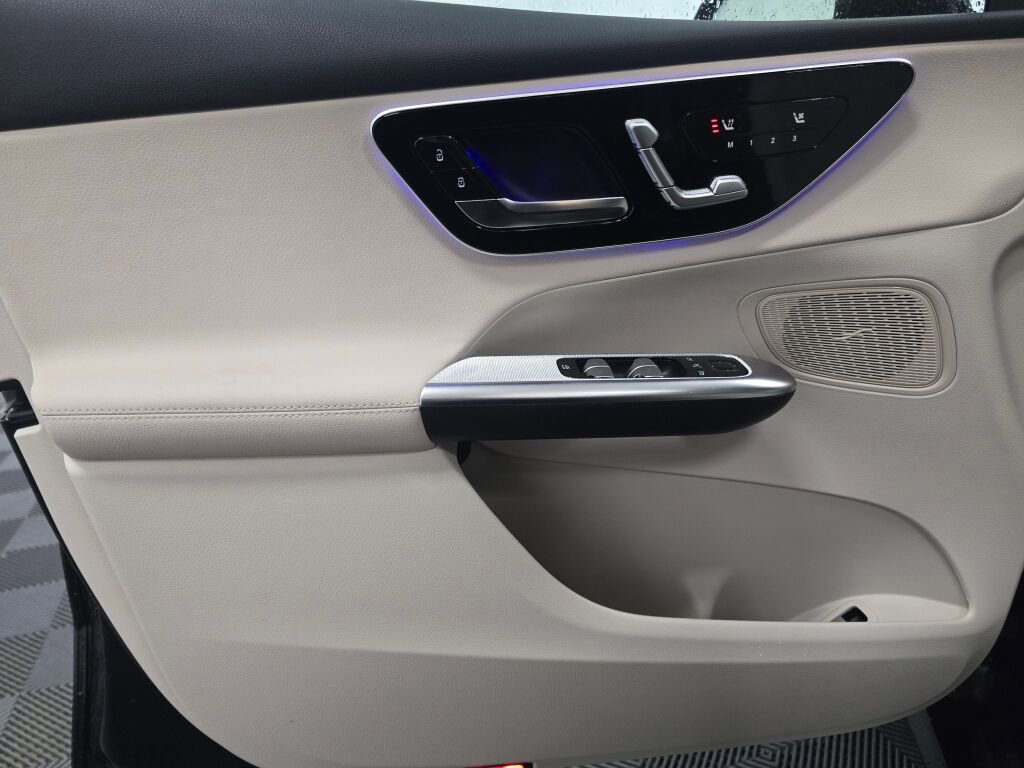 New 2026 Mercedes-Benz GLC 300 4MATIC image 21