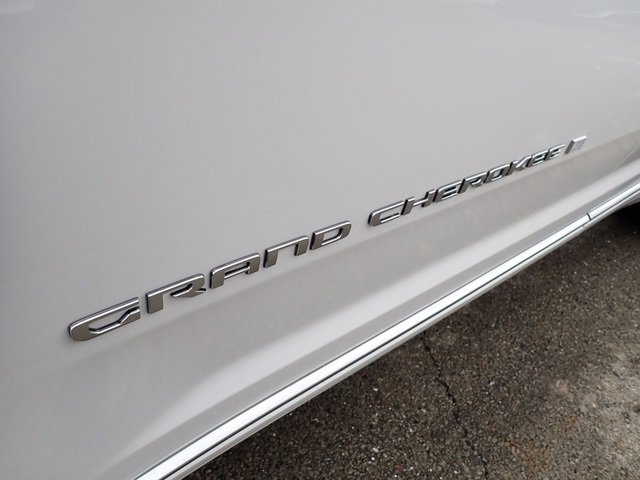 Used 2021 Jeep Grand Cherokee L Summit w/ Advanced Protech Group IV image 12