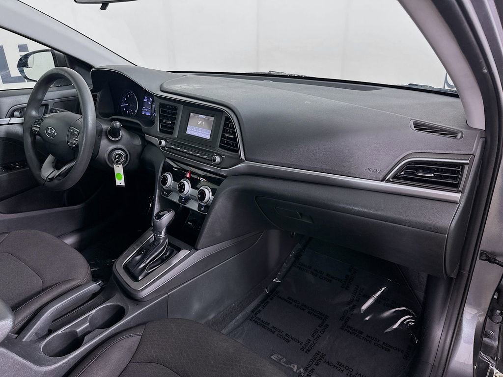 Used 2019 Hyundai Elantra SE w/ Cargo Package FWD image 32