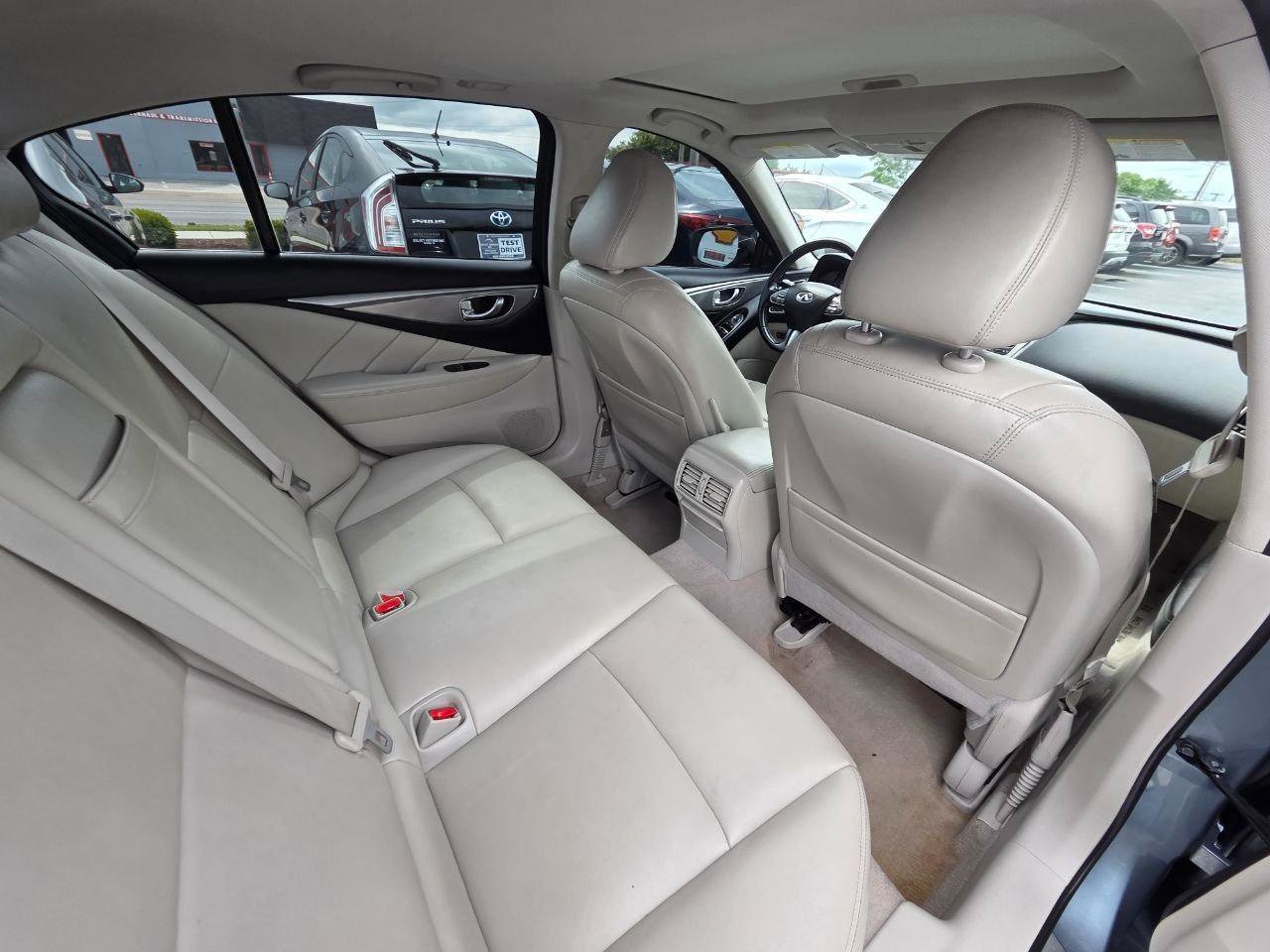 Used 2015 INFINITI Q50 w/ Moonroof Package RWD image 17