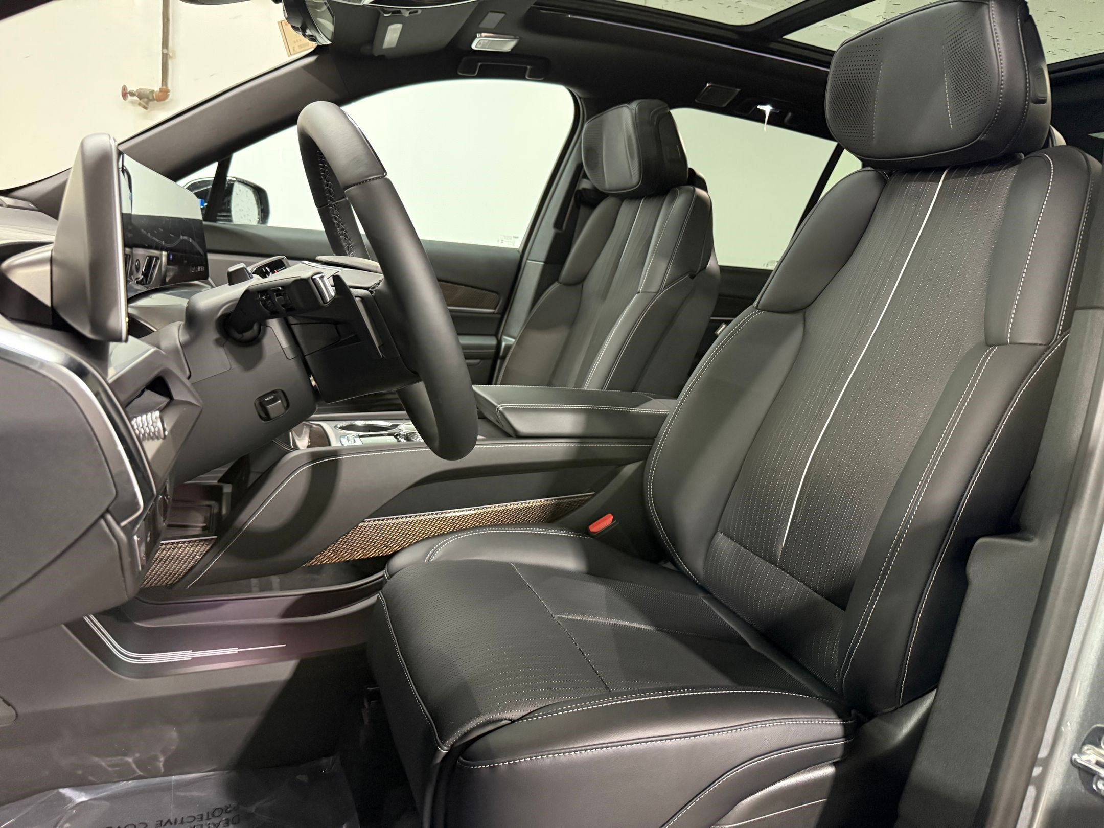 New 2026 Cadillac Vistiq Sport image 5