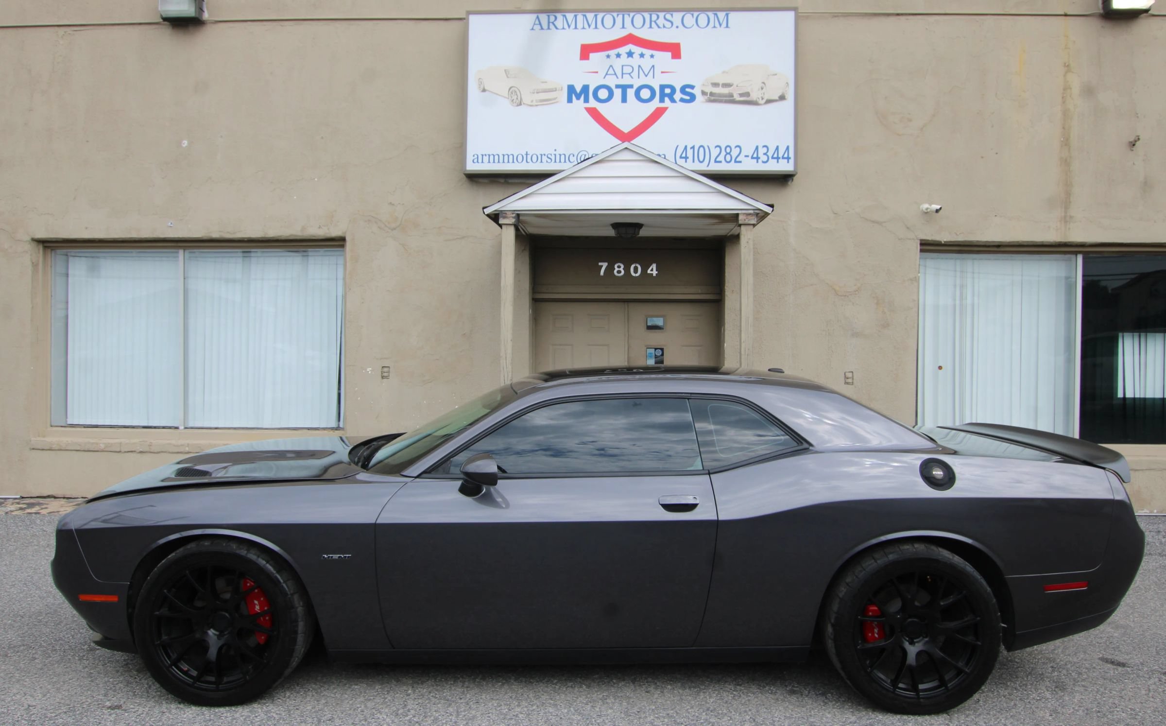 Used 2017 Dodge Challenger R/T w/ Cold Weather Group RWD image 5