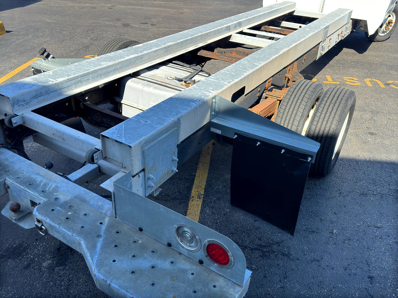 Used 2011 Ford E-450 and Econoline 450 Super Duty image 5