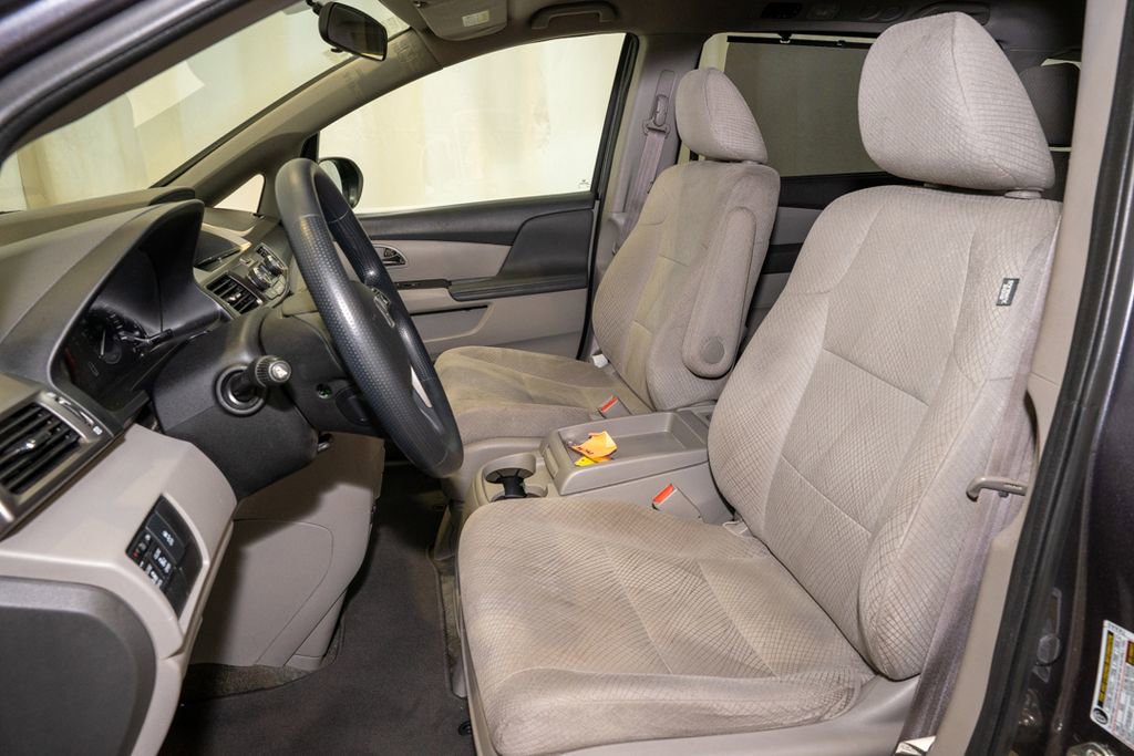 Used 2015 Honda Odyssey EX image 9