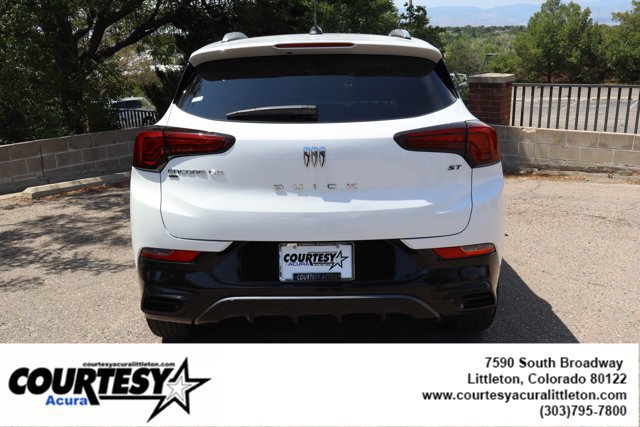 Used 2024 Buick Encore GX Sport Touring AWD/4WD image 5