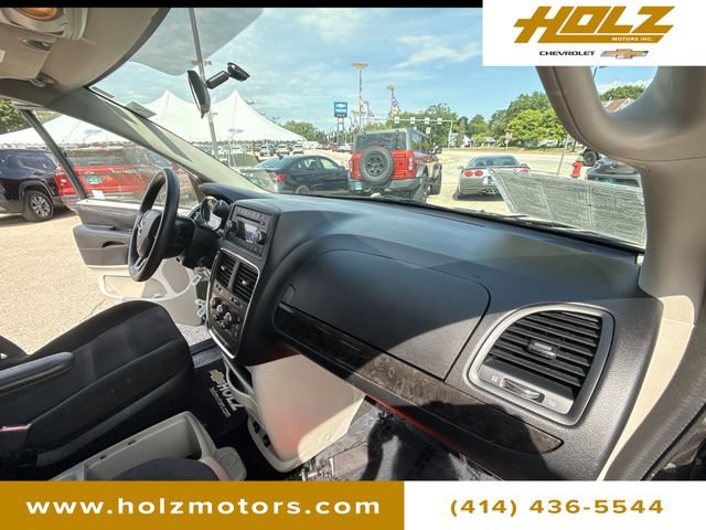 Used 2016 Dodge Grand Caravan SE w/ Quick Order Package 29E SE FWD image 25