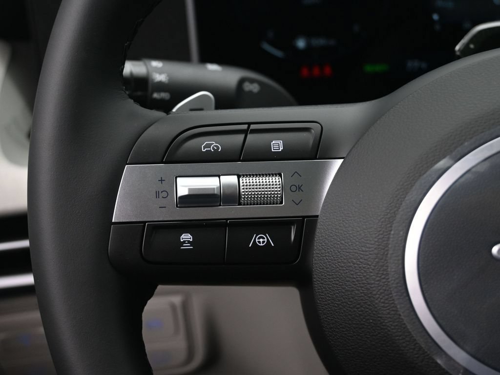 Certified 2025 Hyundai Tucson SEL AWD/4WD image 14