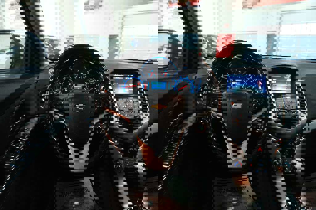 Used 2013 Chevrolet Cruze LTZ FWD image 27