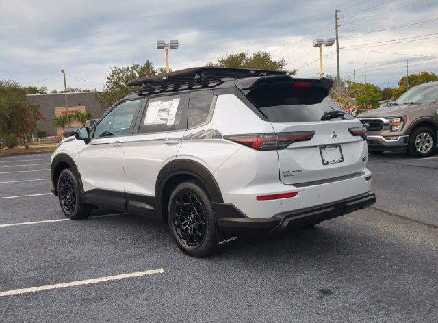 New 2026 Mitsubishi Outlander AWD image 8
