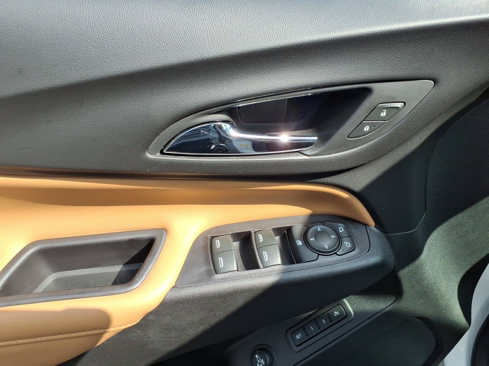 Used 2019 Chevrolet Equinox Premier AWD/4WD image 15