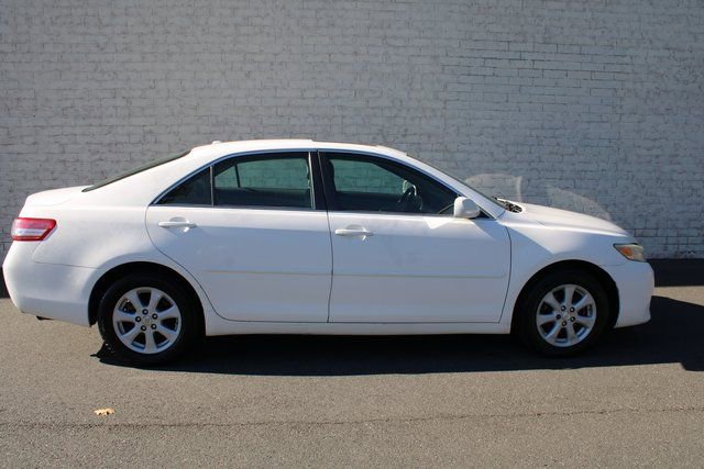 Used 2011 Toyota Camry LE w/ LE Extra-Value Pkg image 6