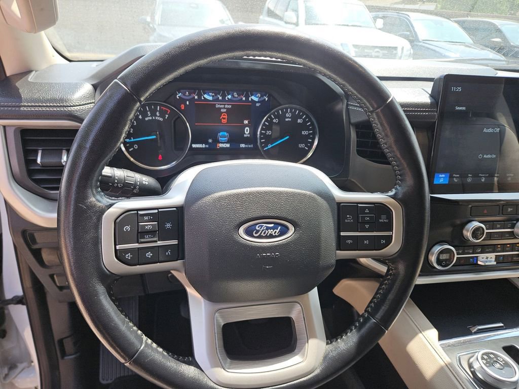 Used 2023 Ford Expedition Max XLT image 18