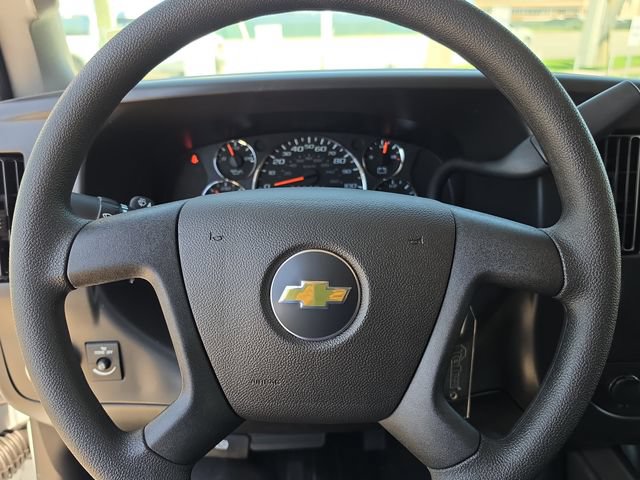 New 2026 Chevrolet Express 3500 RWD image 15