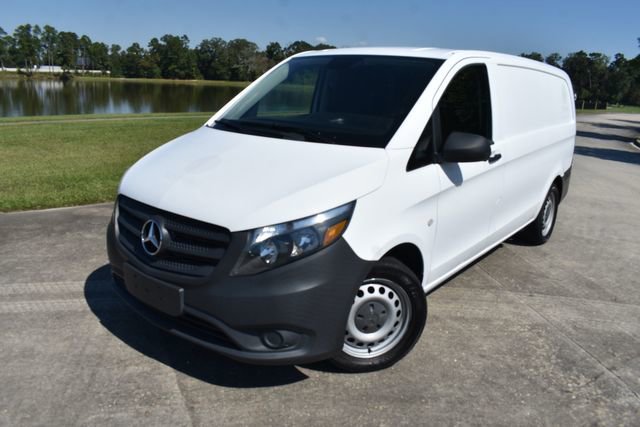 Used 2020 Mercedes-Benz Metris image 2