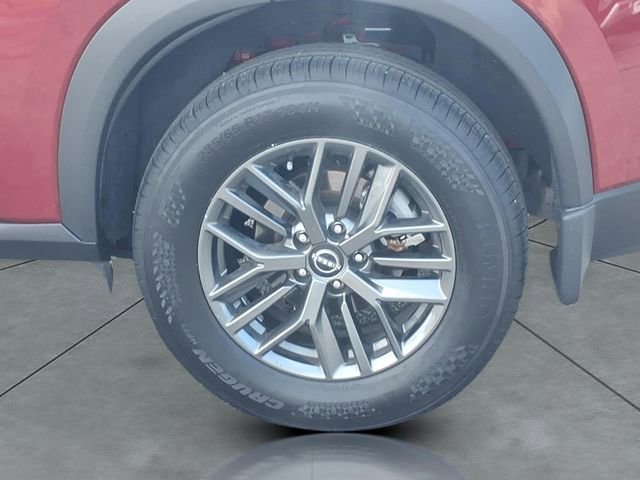 Used 2023 Nissan Rogue S image 4