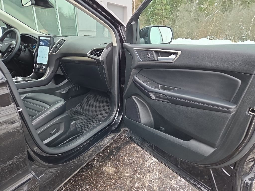 Used 2023 Ford Edge SEL w/ Convenience Package image 37