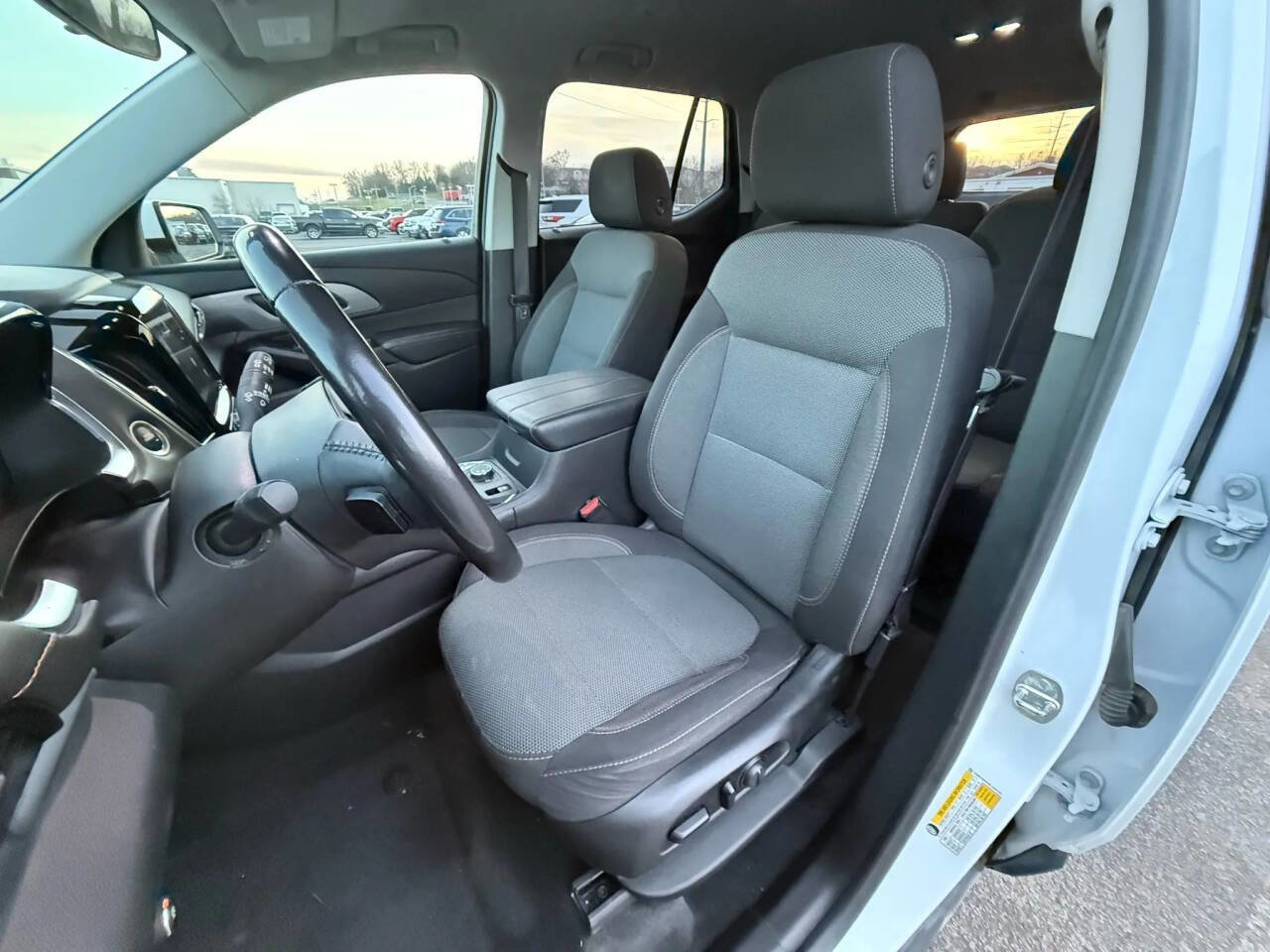 Used 2020 Chevrolet Traverse LT AWD/4WD image 10