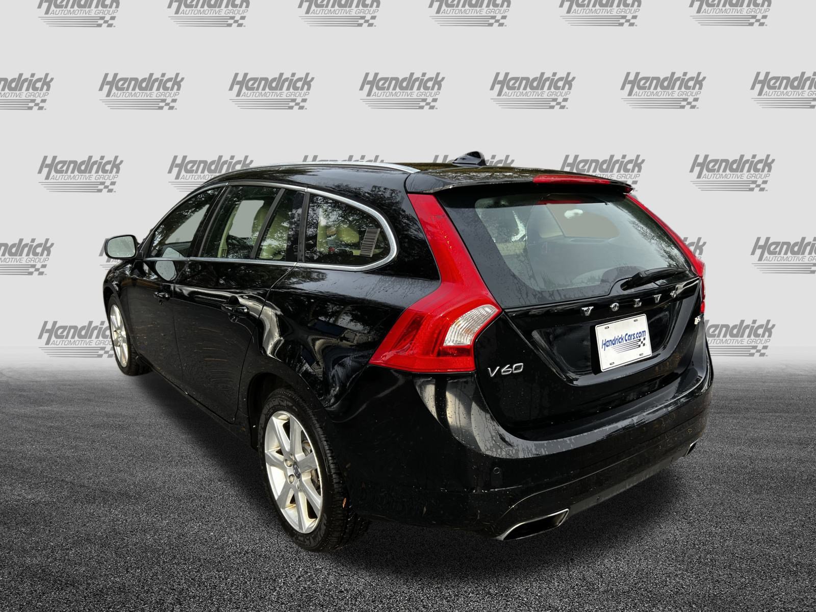 Used 2016 Volvo V60 T5 Premier w/ Convenience Package image 7