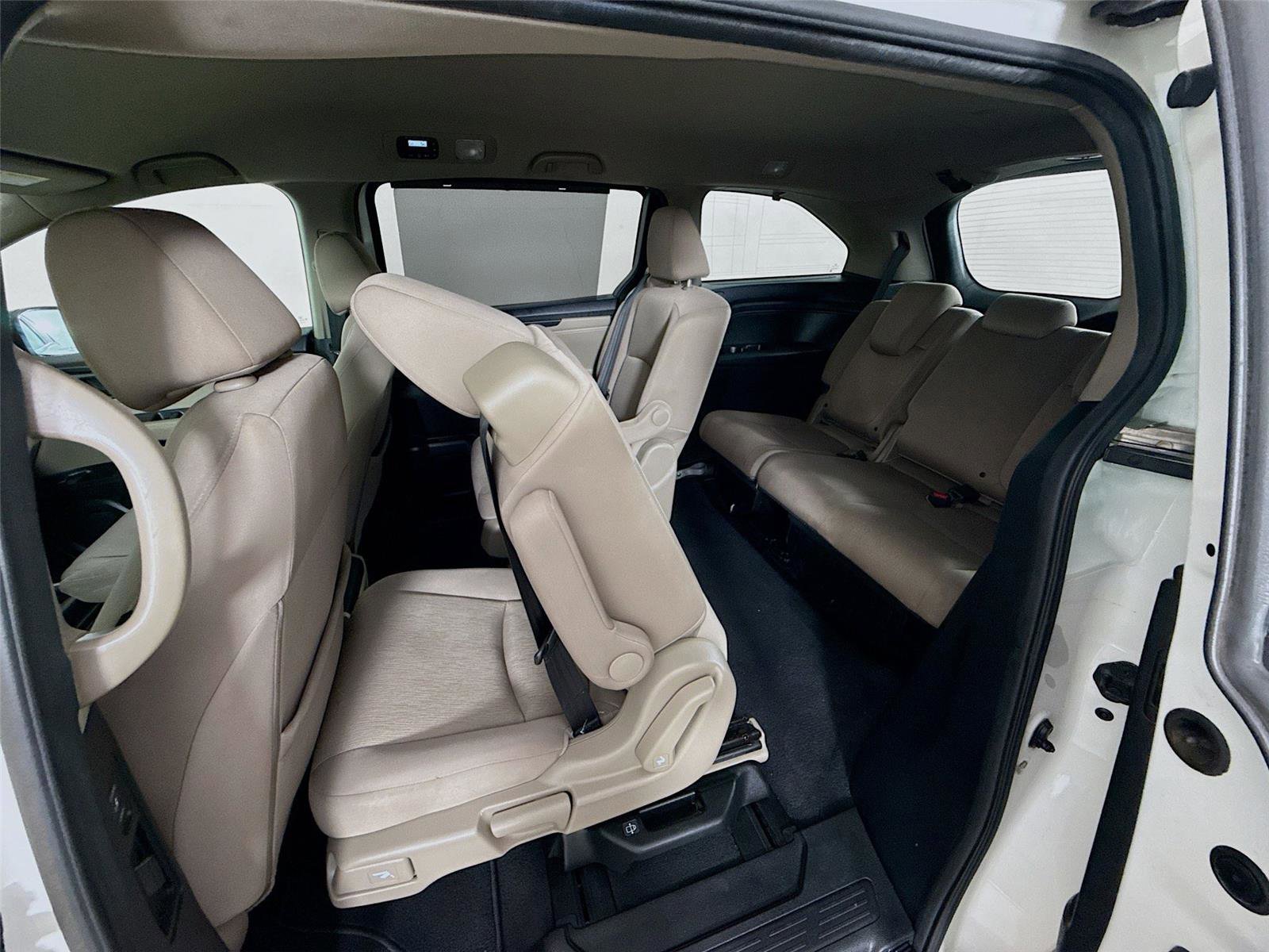 Used 2019 Honda Odyssey EX image 19