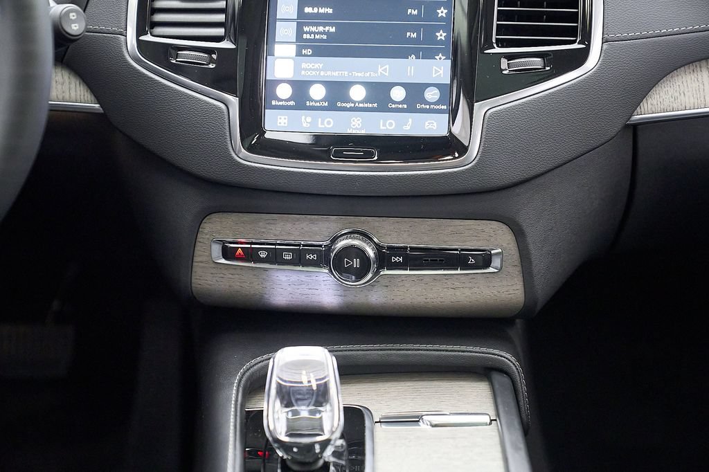 Certified 2023 Volvo XC90 B6 Ultimate w/ Protection Package AWD/4WD image 33